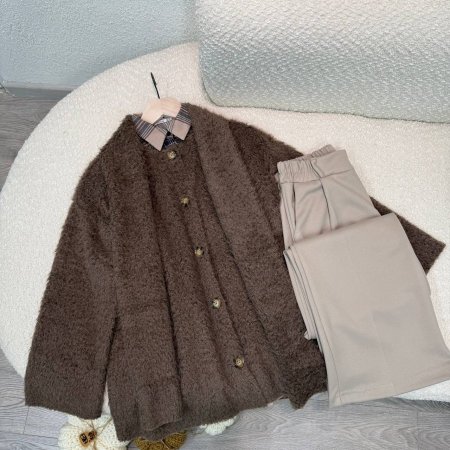 بني لبسة كاملة